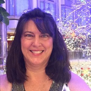 Meet your Posher, Cynthia